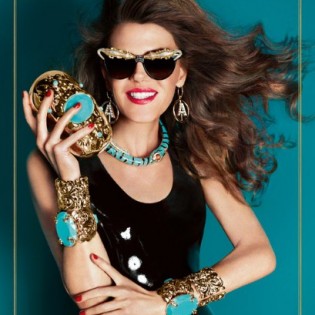 YOU NEED A FASHION SHOWER! - A...