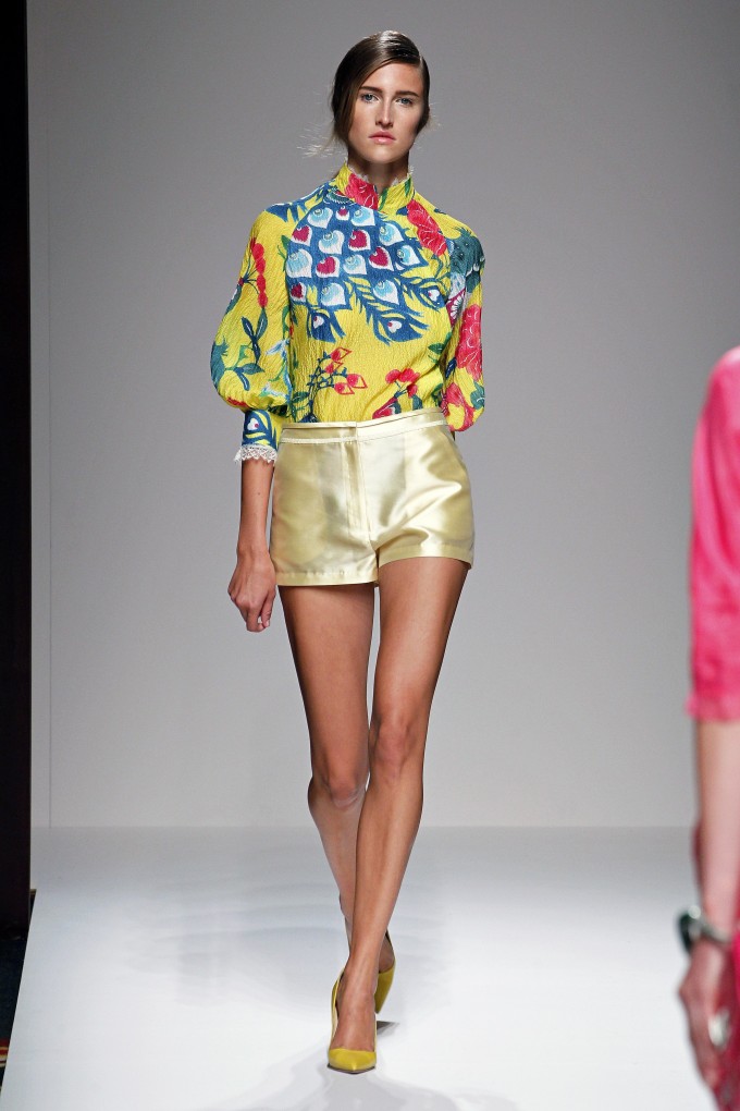 PAPER MEETS FASHION – SHIATZY CHEN – SS 2013