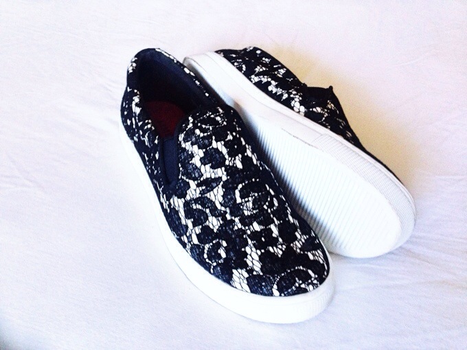 TREND: SAY HELLO TO COMFORT! THE SLIP ON SNEAKER! (AND SOME SAME SAME ...